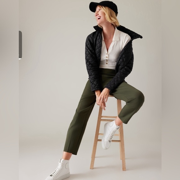 NWOT Athleta Endless Pant Aspen Olive Size 8/P - Picture 2 of 9